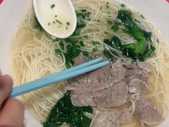 -小杨生煎(金山百联购物中心3楼店)
