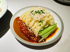 鸡丝凉面-麻六记(新天地店)