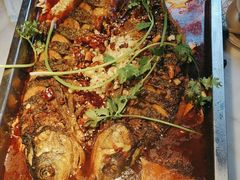 -老街烧烤大排档·地道湖北菜·龙虾馆(汉口火车站店)