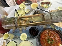 -刘姐啤酒鱼民族演艺餐厅(西街总店)