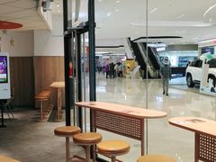 用餐区-麦当劳(津南吾悦广场店)