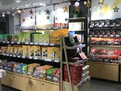 -良品铺子(白云新世界店)