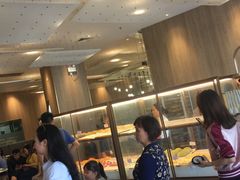 等位区-奈雪的茶(漫广场店)