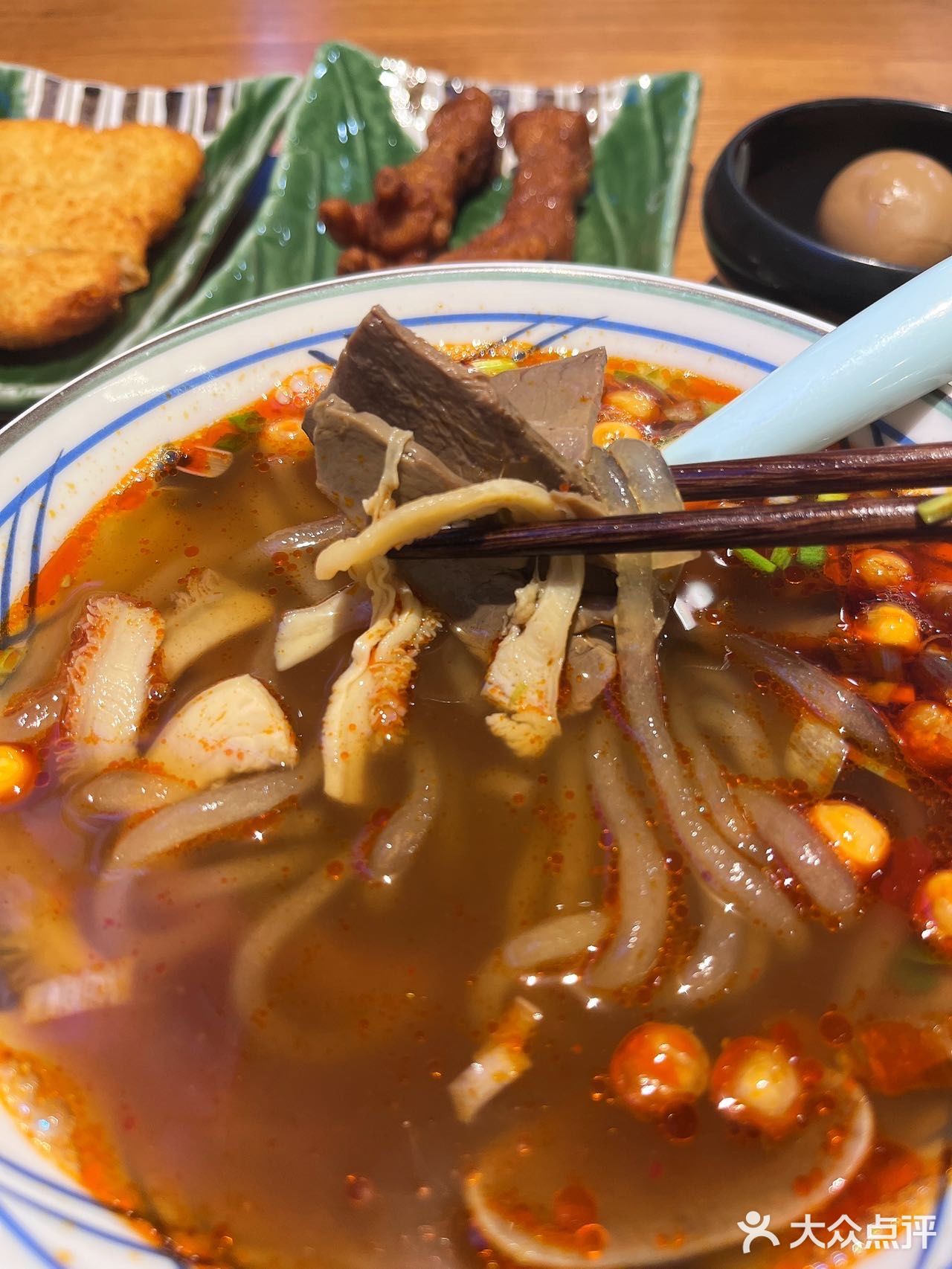 苏式生煎还得看鑫震源💕一口香迷糊了～