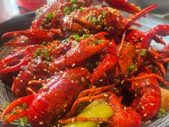 -肥肥虾庄·金牌油焖大虾(汉街SKP店)