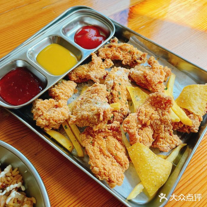 青春分食(仙林大学城店)韩式脆皮炸鸡图片