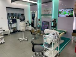 -黑奥秘脱发白发中心