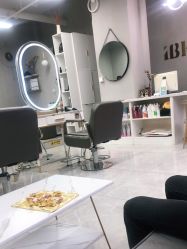 -伊本造型·烫发染发假发补发