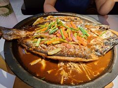 -鸣记脆皮烤鱼·海鲜烤鱼(三八广场店)
