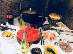-鲜入围煮花胶鸡海鲜火锅