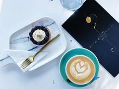 -UNI UNI(环亚凯瑟琳店)