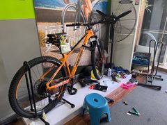 -道路口单车爱瓦士dahon大行