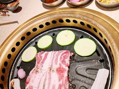 -蚂蚁洞·烤肉大营地(上海静安大悦城店)