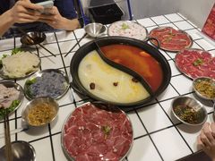 -鹿鸣山草本茶香火锅(园西路店)
