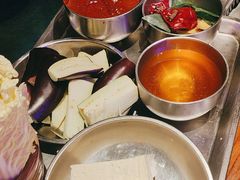 -山河屯铁锅炖(哈西站店)