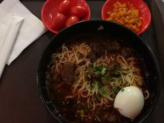 牛肉面-重庆老字号·吴抄手·高豆花(T3航站楼店)
