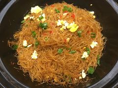 -阿瓦山寨·湘菜现炒·剁椒鱼头王(咸阳总店)