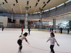 -成都冰纷万象滑冰场