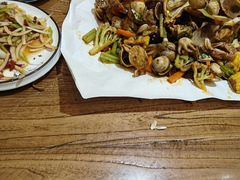-东来菜馆•手抓海鲜家常菜•海鲜锅贴(鸽子窝店)