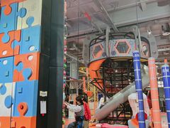 -嗨翻Hi-Fun竞技主题乐园·蹦床亲子生日轰趴(国光1937店)