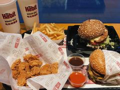 -The Habit Burger Grill 哈比特汉堡(复兴soho店)