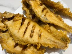 炸偏口鱼-方城小吃店