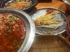 -有红鸡毛店·川菜(建设路店)