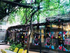 -莓园冰淇淋店