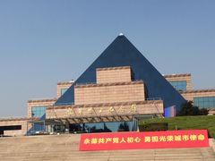 -上海市龙华烈士陵园