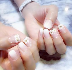 渐变-朵拉定制美妆美甲