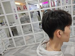 -米娜护肤造型
