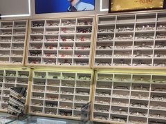 -沫芮眼镜·蔡司官方授权店(人民广场店)