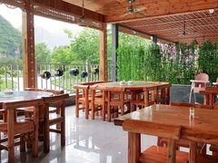 靠窗位-俺家菜馆(百里峡店)