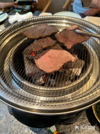 到内蒙了 想吃牛羊肉了 牛肋条，眼肉，牛排造起来