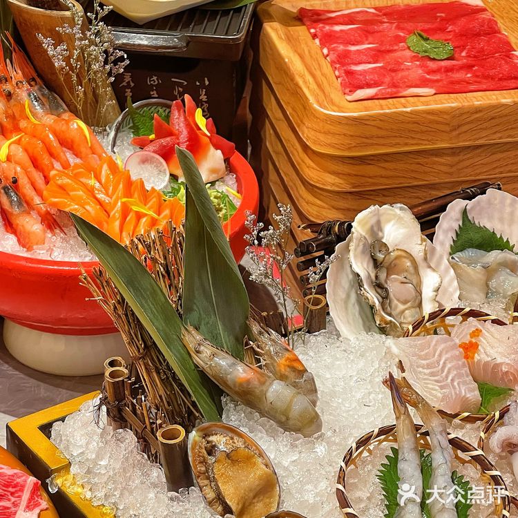 竟然在吃M9和牛的店里❗️调了杯傻瓜伏特加🔥不限量