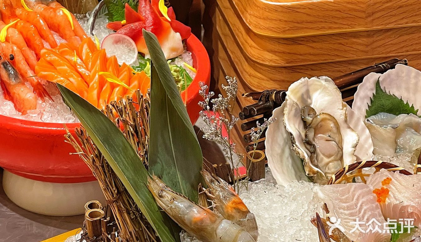 竟然在吃M9和牛的店里❗️调了杯傻瓜伏特加🔥不限量