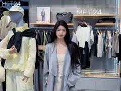 -王府井奥莱棋盘山小镇