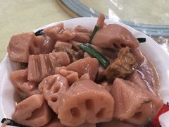 莲藕煮火腩-区海鸡场饭店(石壁店)