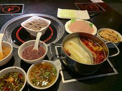 -重庆小天鹅火锅(中商广场店)