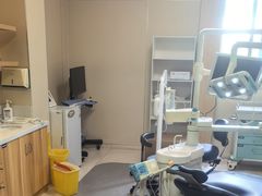 -上海仁爱医院口腔科 · 种植