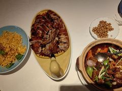 -八府香鸭·啫啫煲(华山路店)