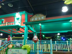 -维佳童话镇演出现场(徐东店)