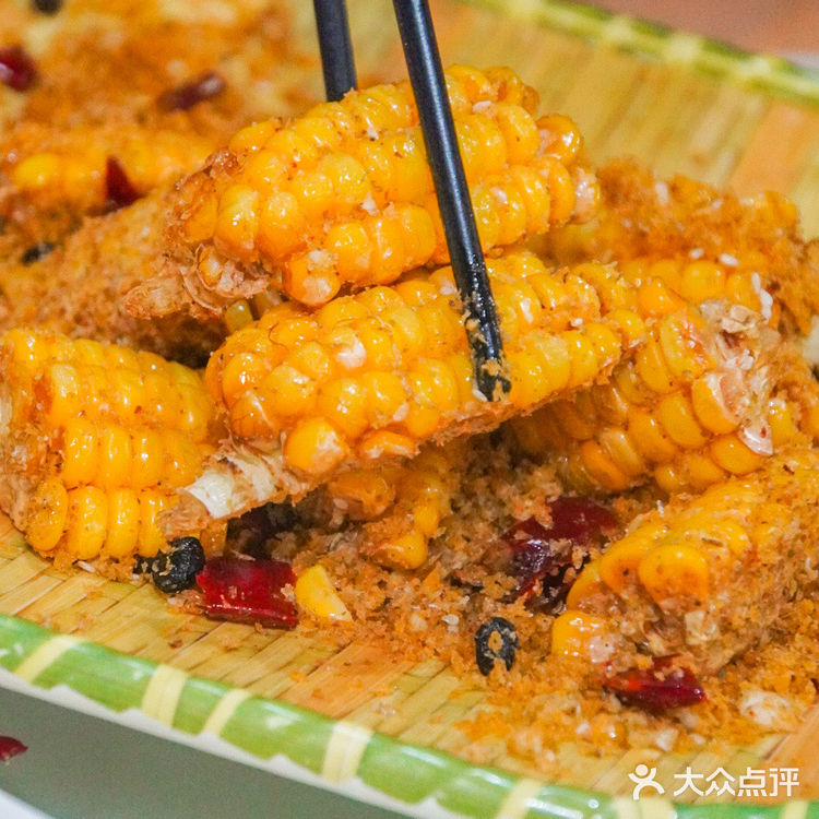 一下飞机直奔这家海鲜店,网友果然没有骗我