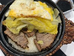 香烤牛肉煲仔饭-堂屋糖水店(愚园店)