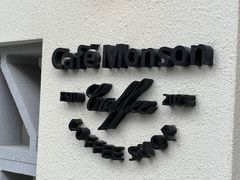 -Café Monson