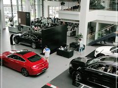 -上海星瀚奔驰4S店(红柳路店)