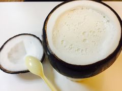 -志龙皇冠吃货椰子铺