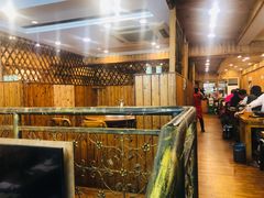 大堂-老东镇啤酒屋海鲜加工·蒸汽海鲜·海鲜烧烤(台东店)