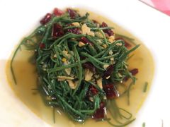 酸酸蒜蓉拌沙葱-西域阿里马新疆菜·清真(桂花路店)