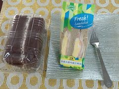 -炉边皮皮·烘焙甜品工厂店